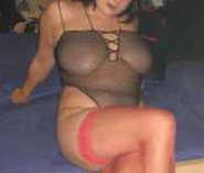 Eine lustvolle Lady mit einem dicken Hintern